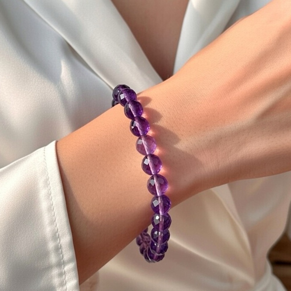 Handmade Amethyst Gemstone 10mm Beaded Stretch Bracelet Faceted Purple Crystal - Picture 5 of 8
